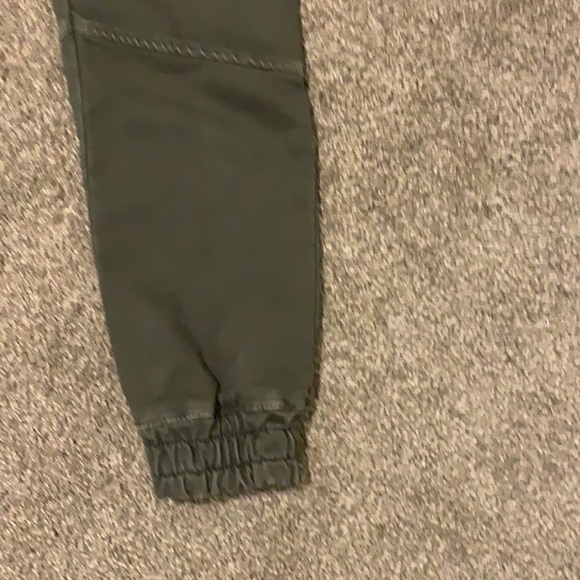 Men’s army green Zara pant - Picture 7 of 8